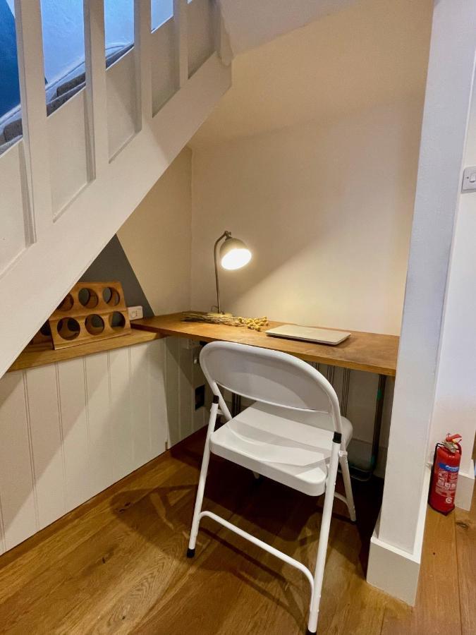 Stylish 2-Bedroom Townhouse Next To Brighton Station Exteriör bild